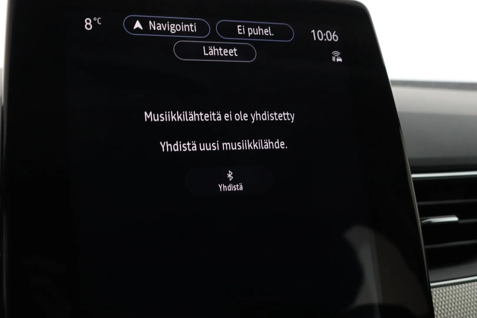 Renault Arkana EUE-836 carousel image