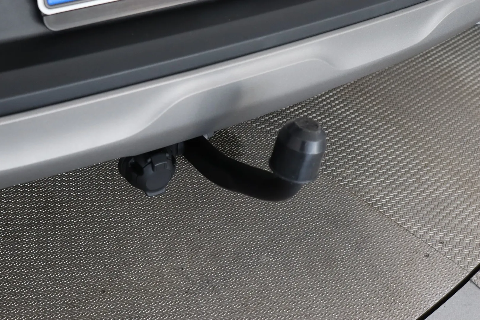 Renault Arkana EUE-836 carousel image