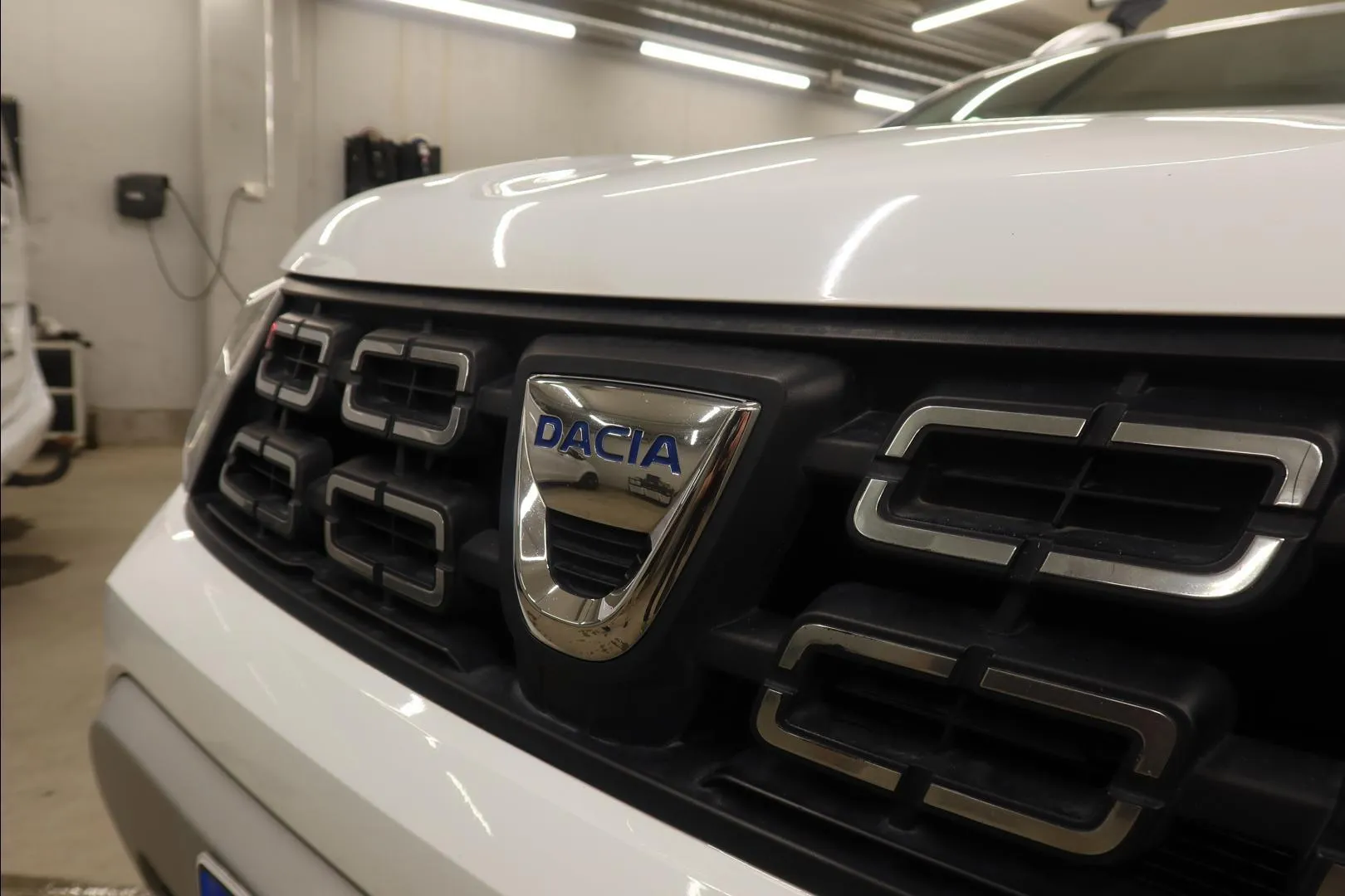 Dacia Duster CLY-128 carousel image