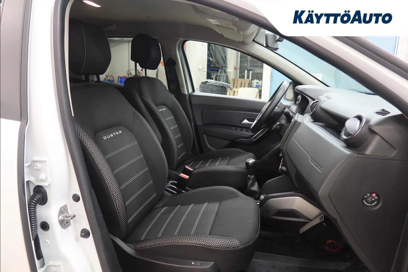Dacia Duster CLY-128 carousel image