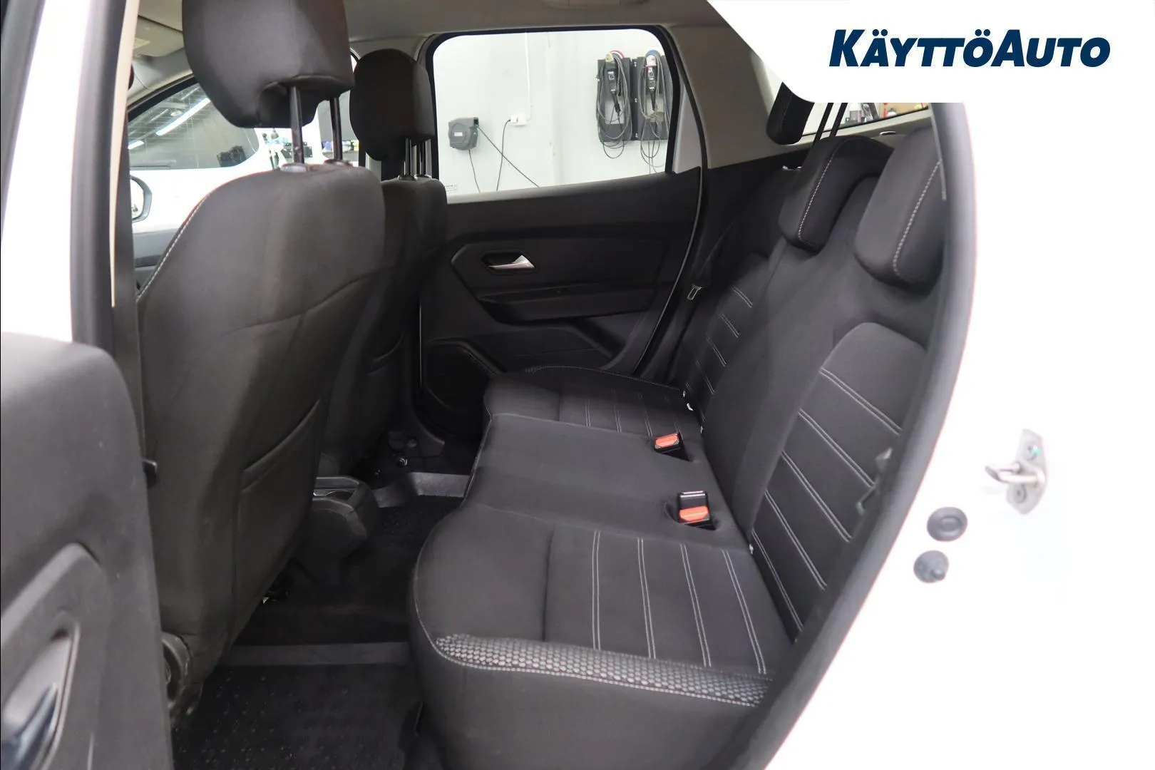 Dacia Duster CLY-128 carousel image