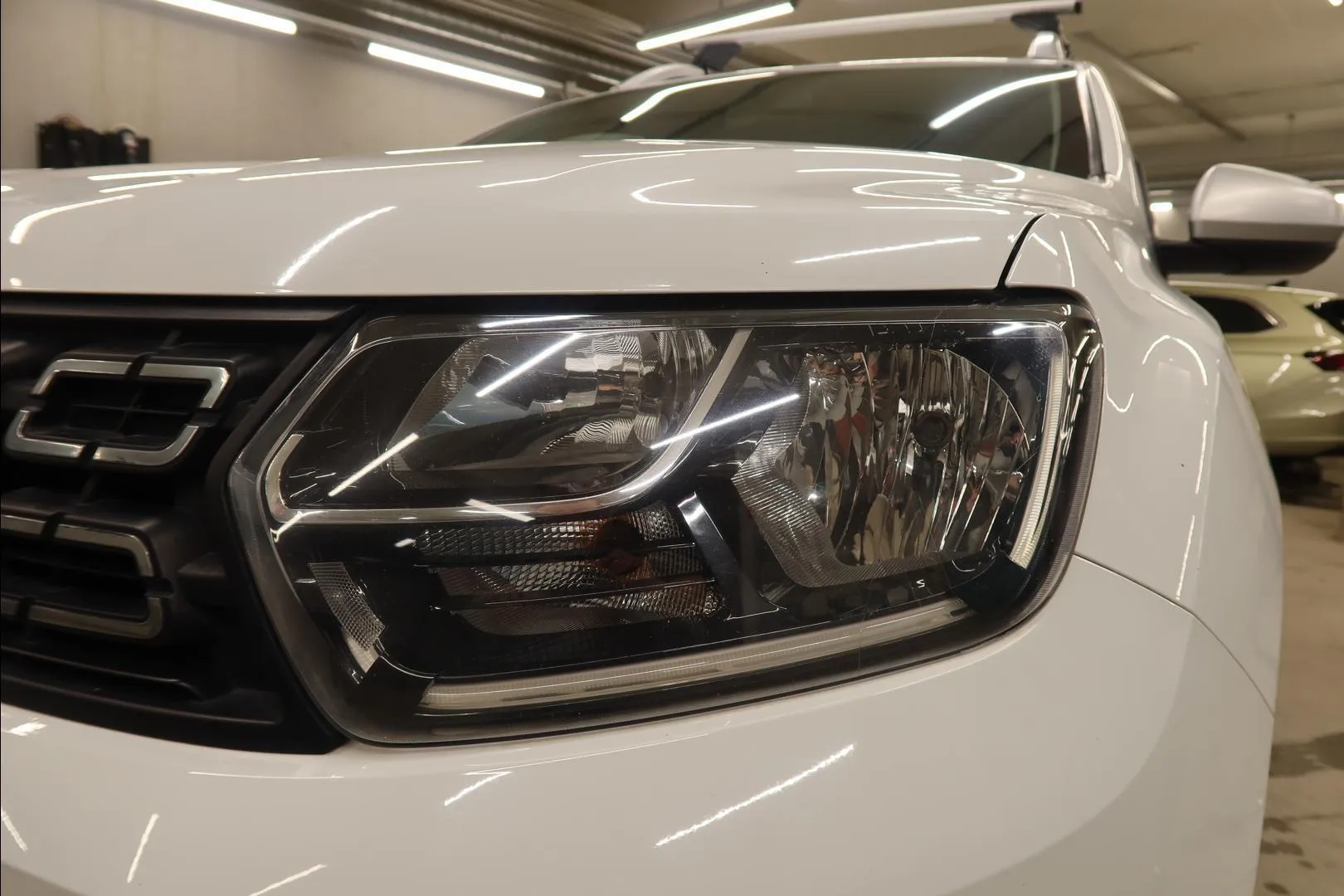 Dacia Duster CLY-128 carousel image