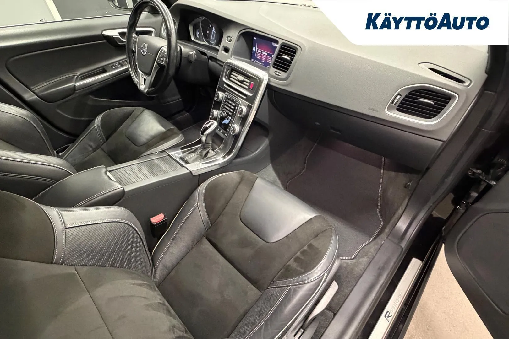 Volvo S60 XOR-196 carousel image