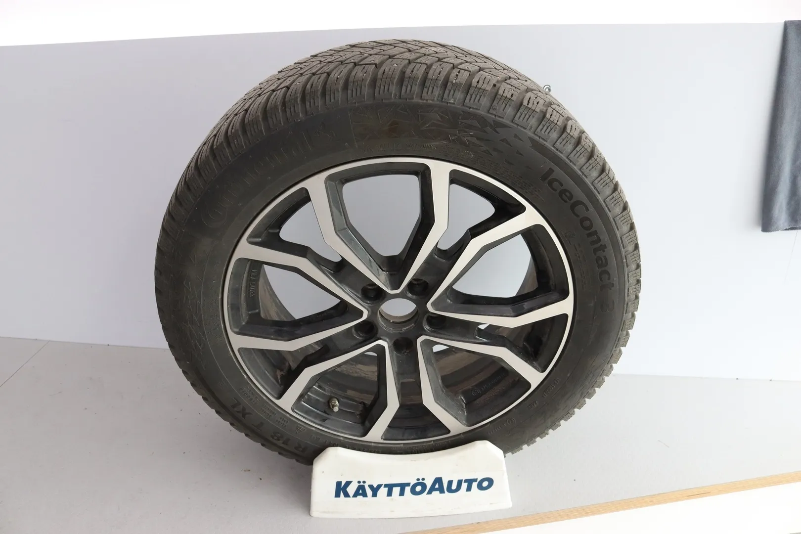 Volkswagen Tiguan FRG-985 carousel image