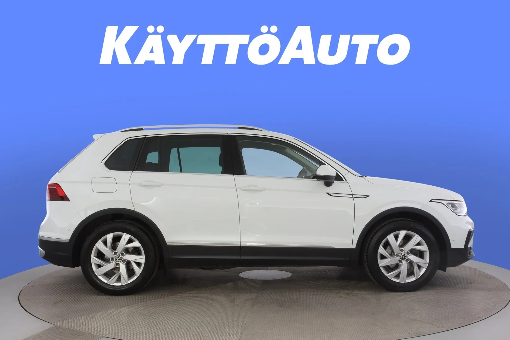 Volkswagen Tiguan FRG-985 carousel image