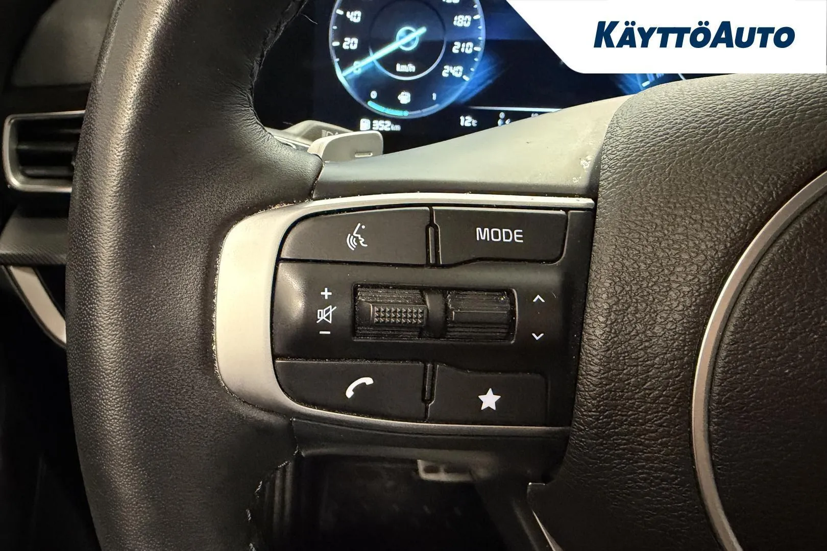 Kia Sportage IRH-409 carousel image