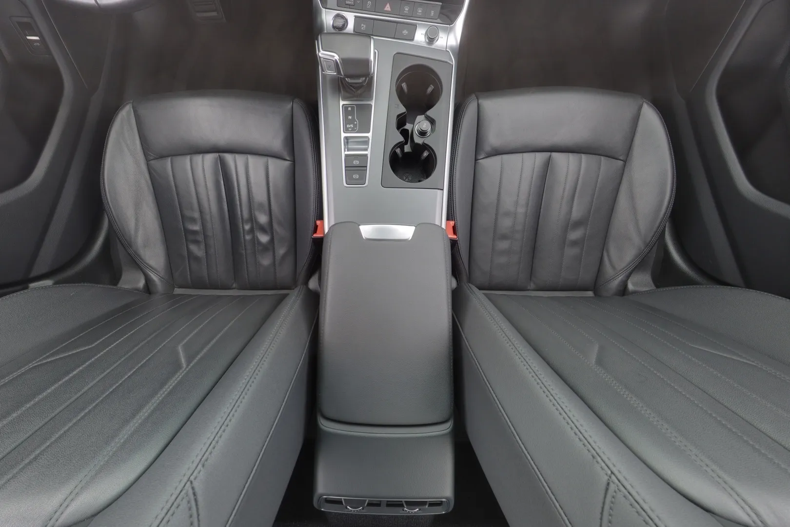 Audi A6 IRE-341 carousel image