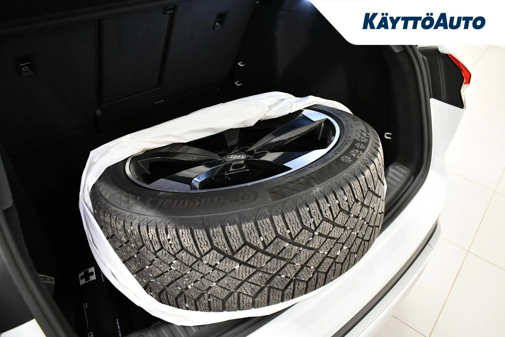 Audi Q4 e-tron GPN-888 carousel image