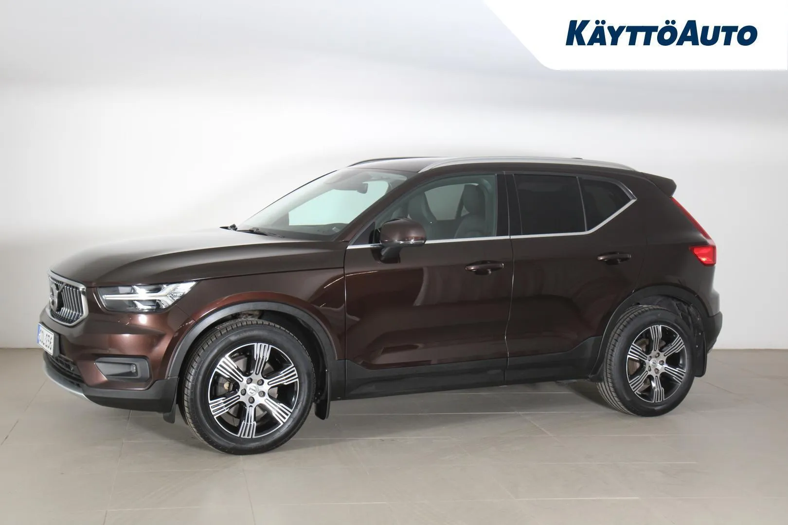 Volvo XC40 COL-236 carousel image