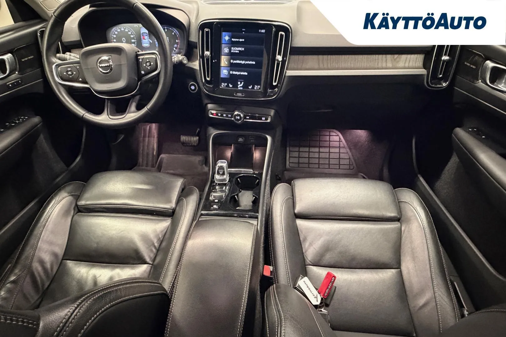 Volvo XC40 COL-236 carousel image