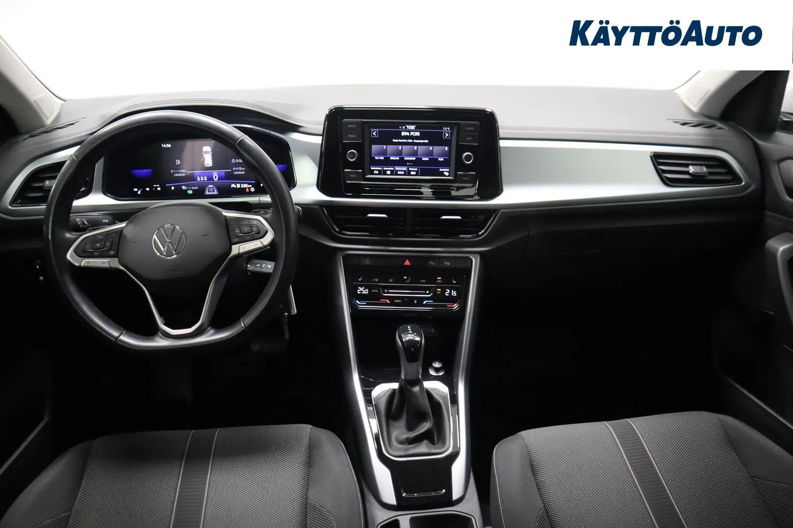 Volkswagen T-Roc RUV-139 carousel image