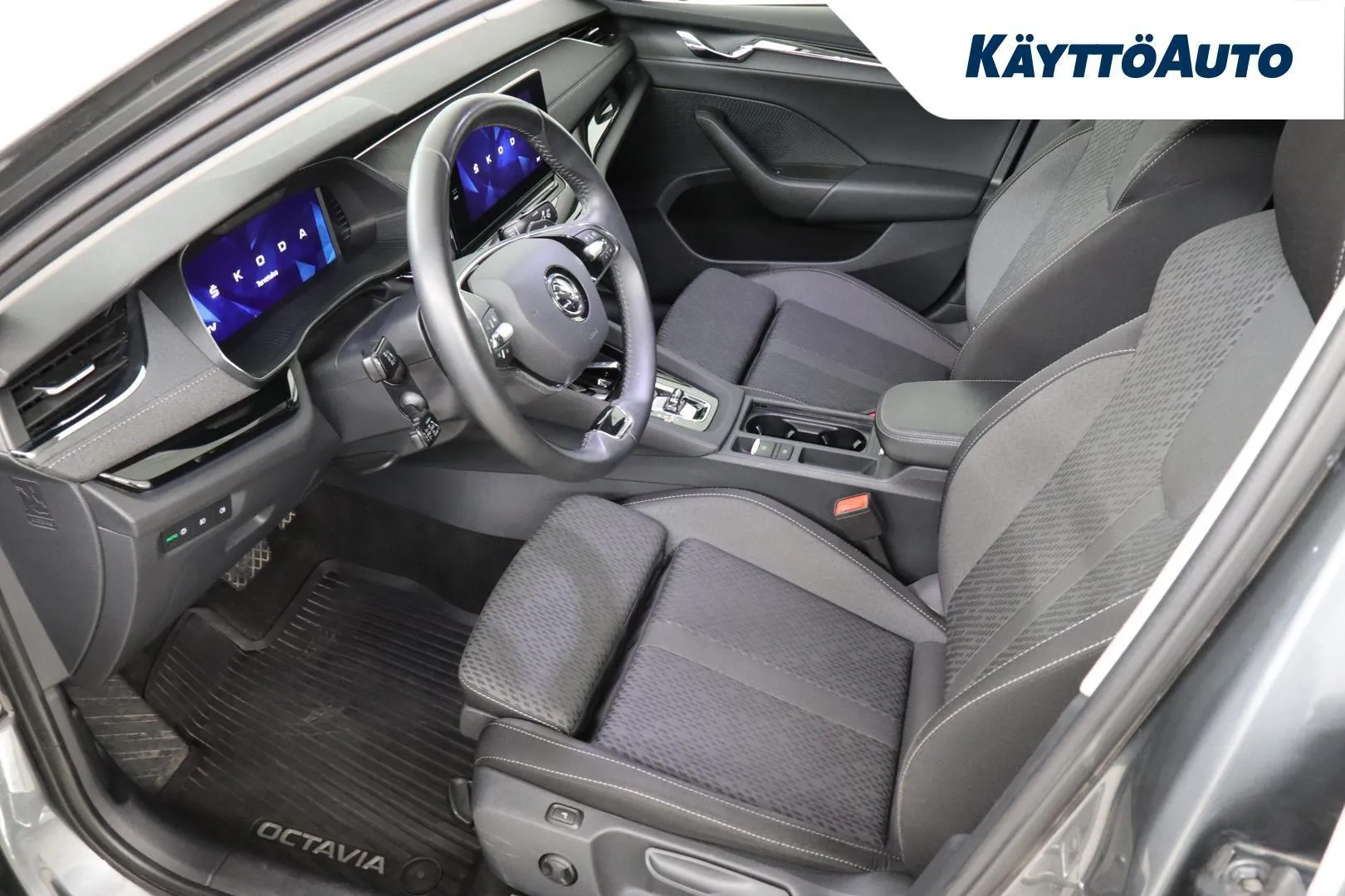 Skoda Octavia LSK-877 carousel image