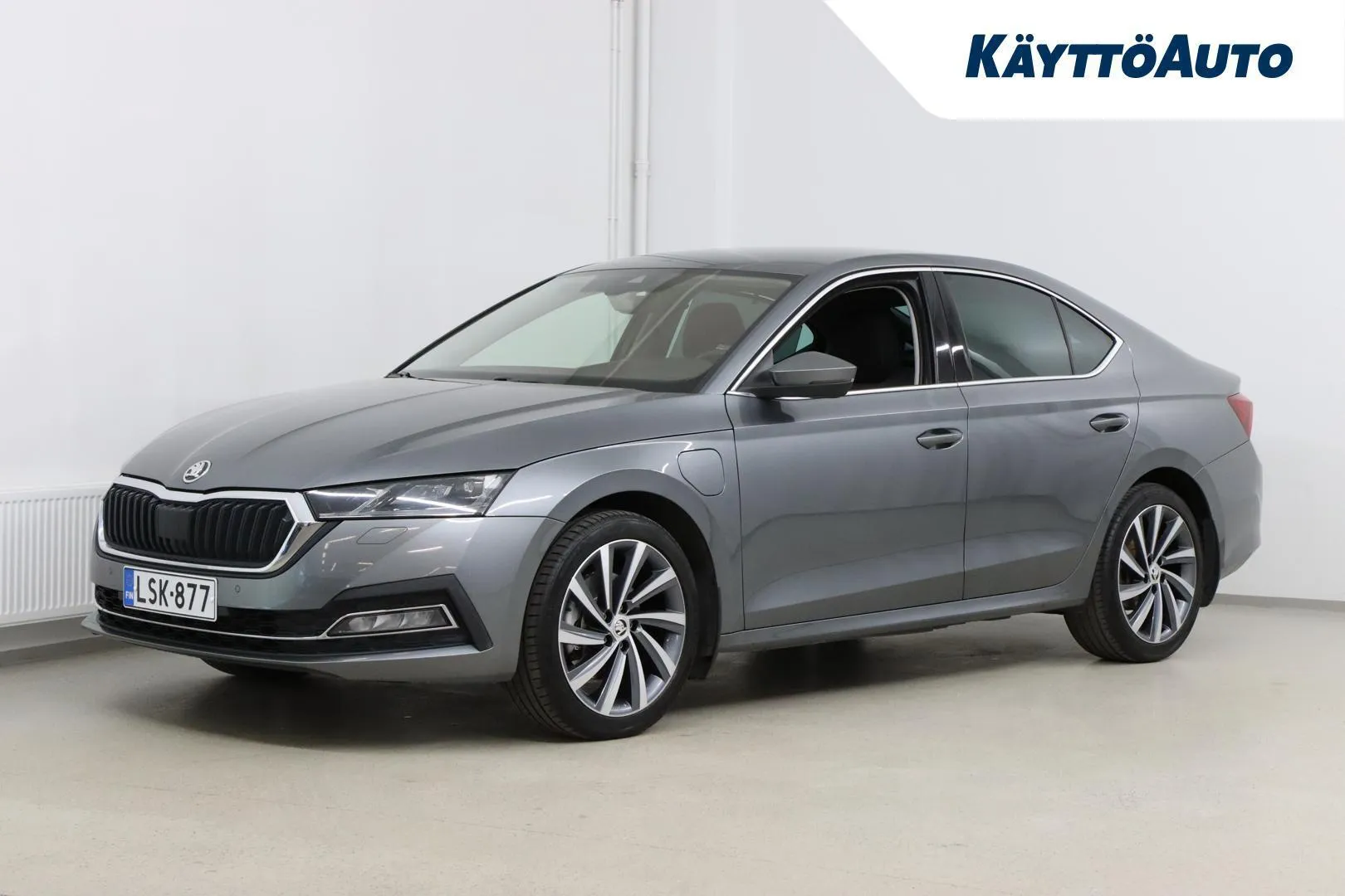 Skoda Octavia LSK-877 carousel image