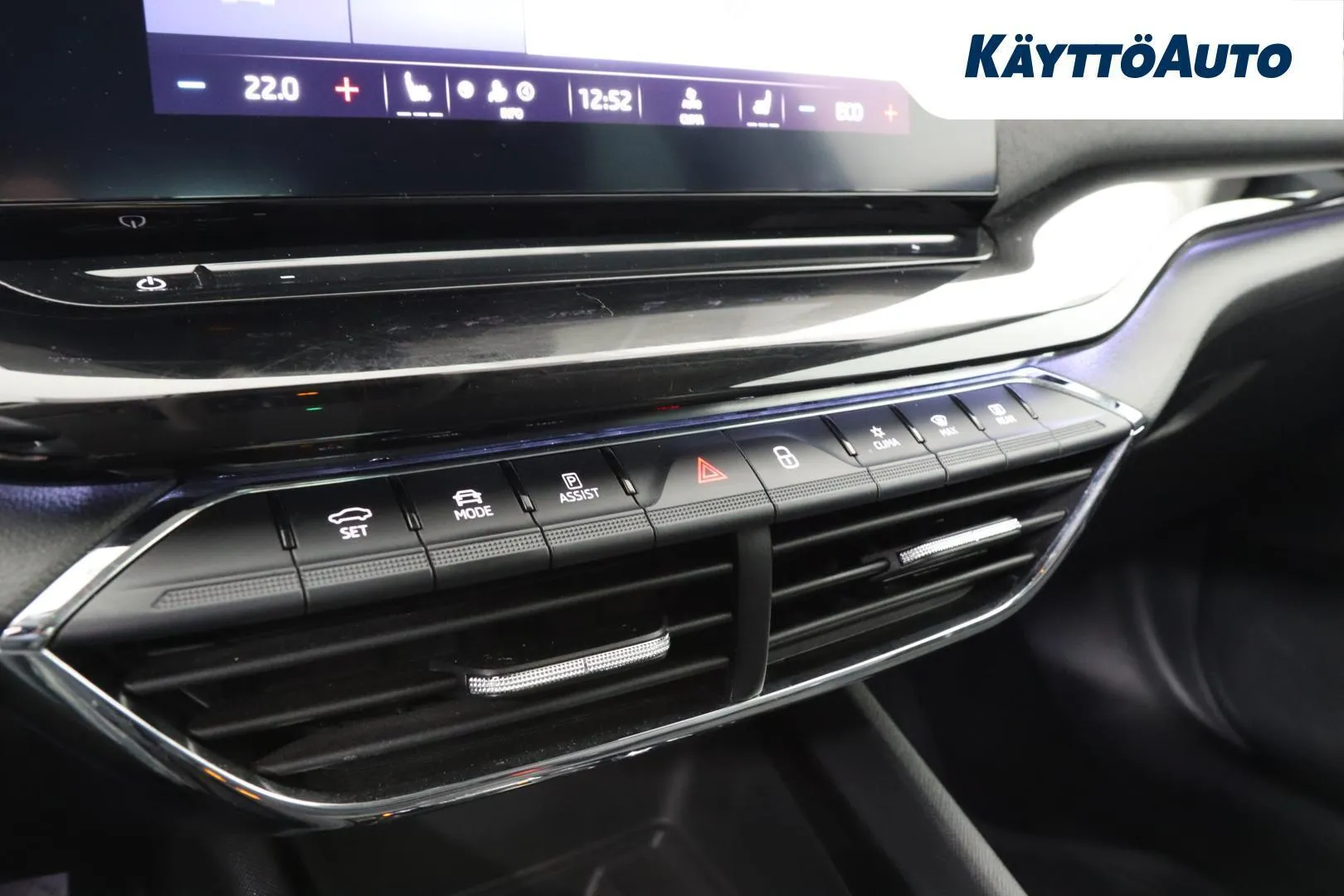 Skoda Octavia LSK-877 carousel image