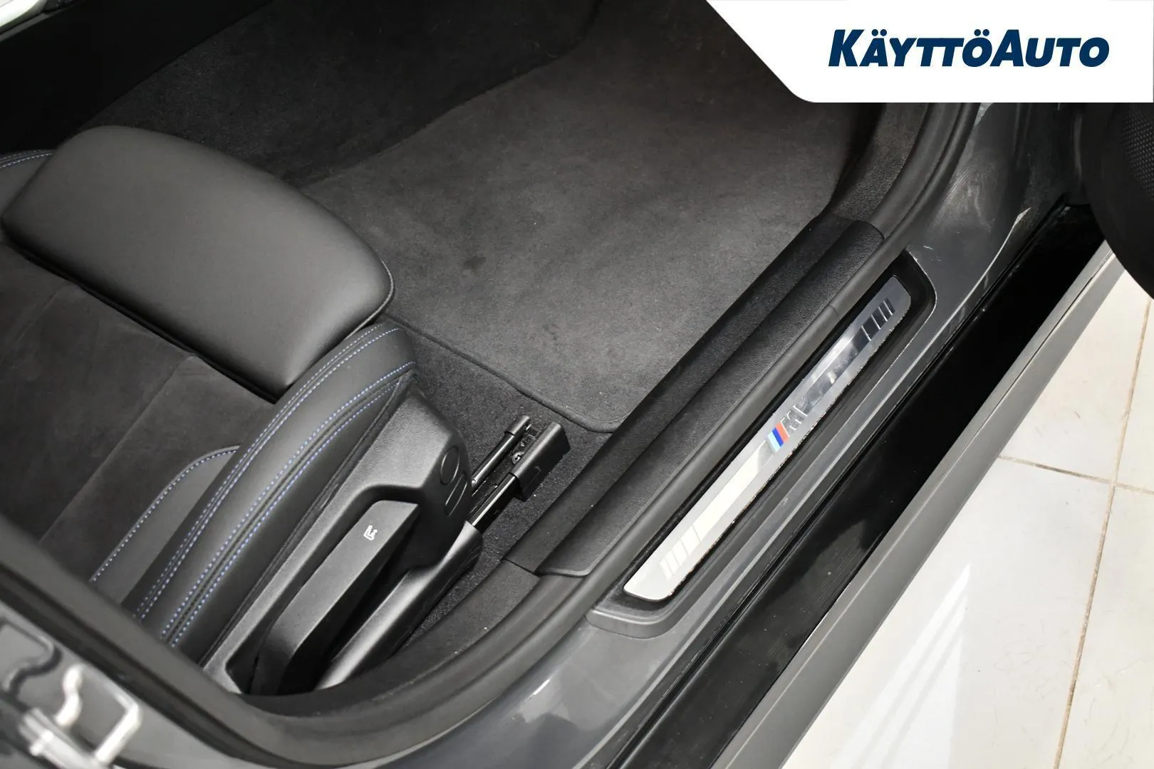 BMW i4 NNB-508 carousel image