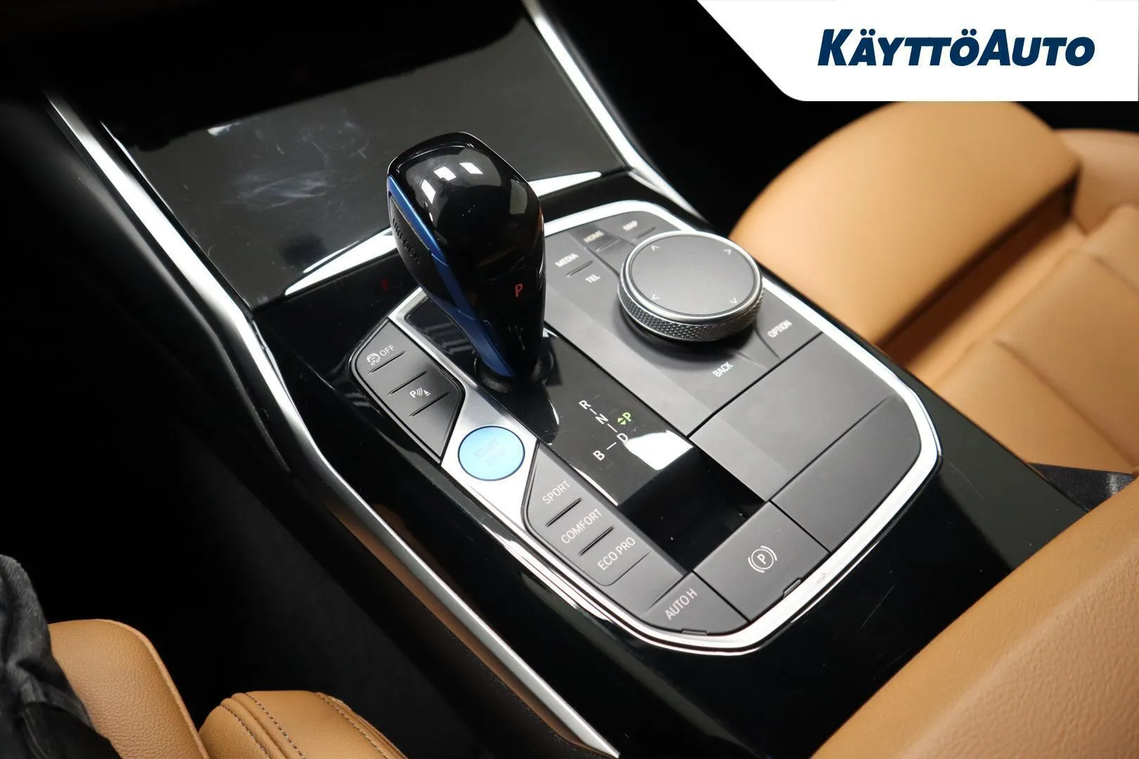 BMW i4 MON-816 carousel image