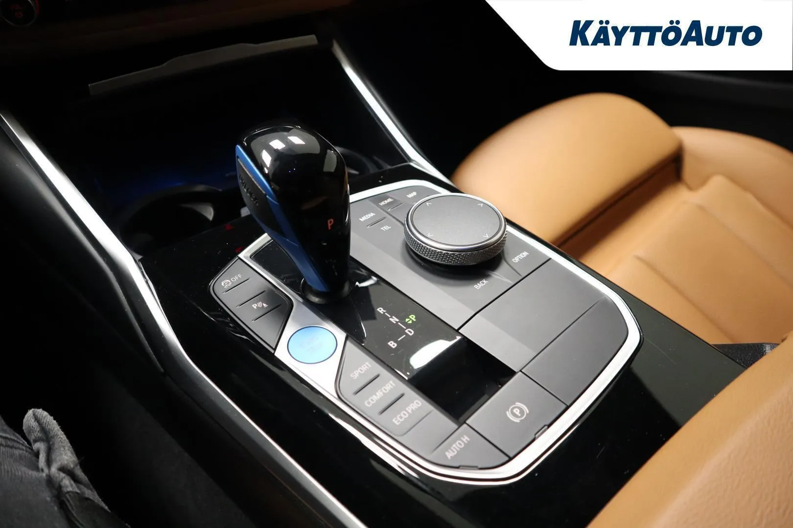 BMW i4 MON-816 carousel image