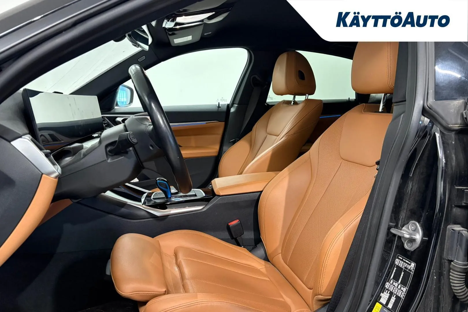 BMW i4 MON-816 carousel image