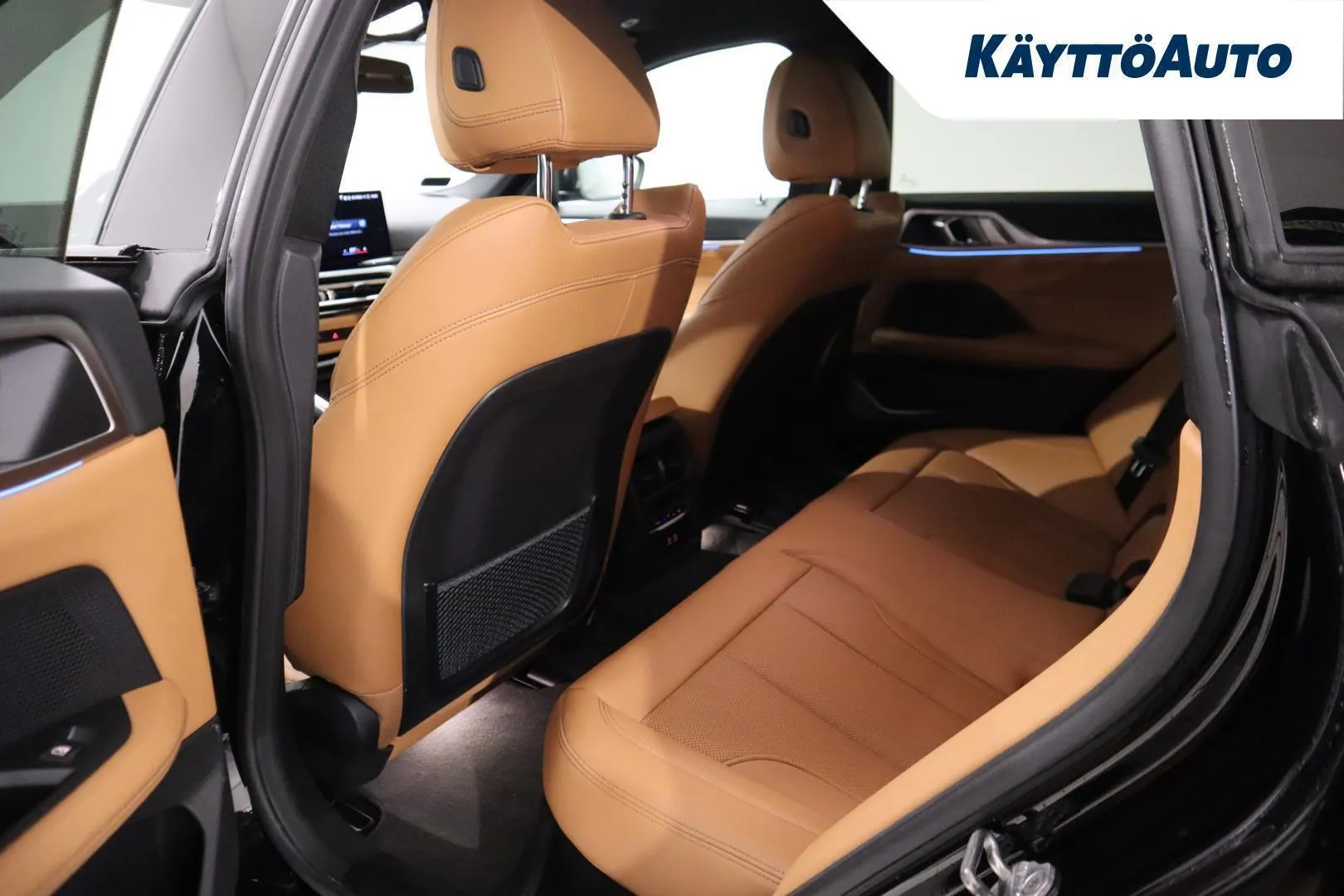 BMW i4 MON-816 carousel image