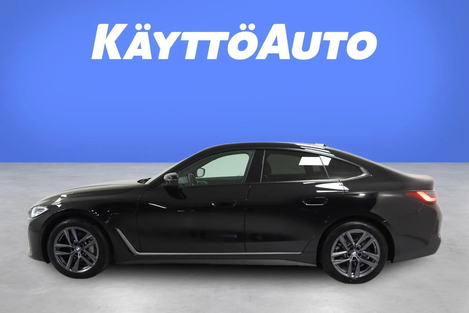 BMW i4 MON-816 carousel image