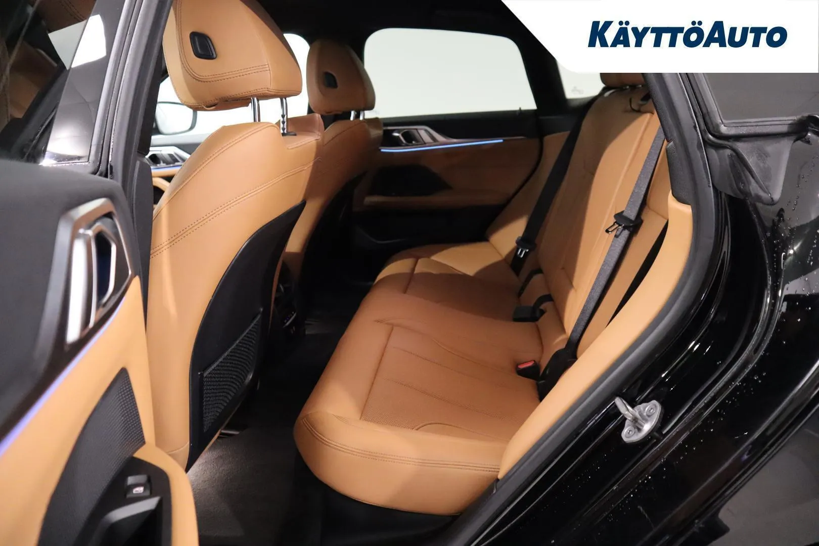 BMW i4 MON-816 carousel image