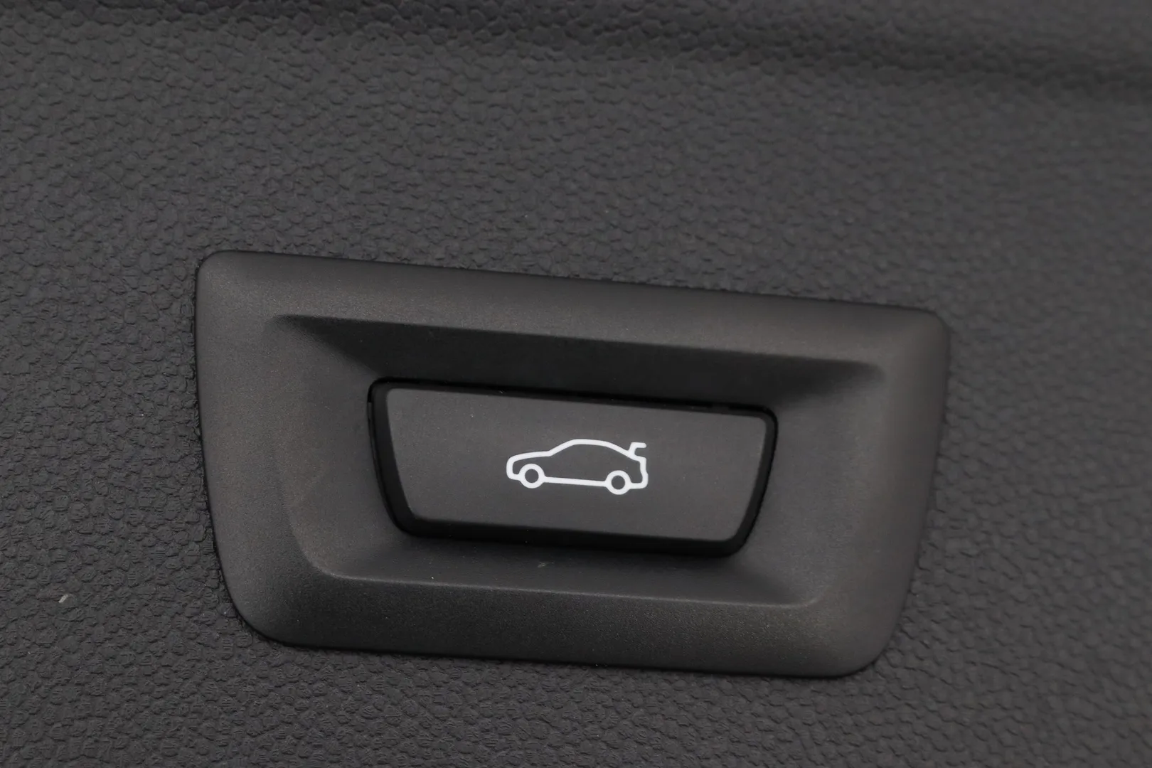 BMW iX FPB-670 carousel image