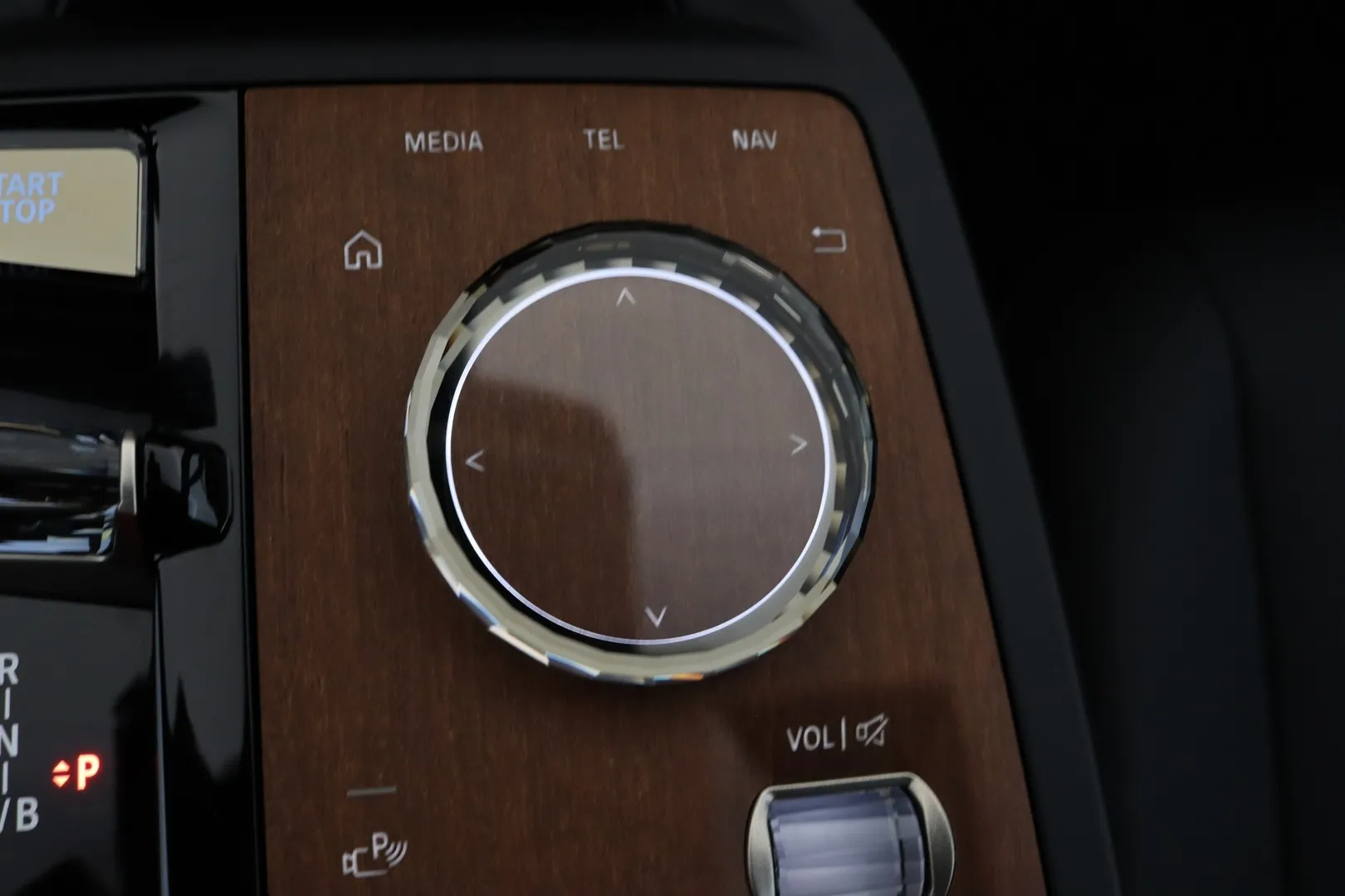 BMW iX FPB-670 carousel image