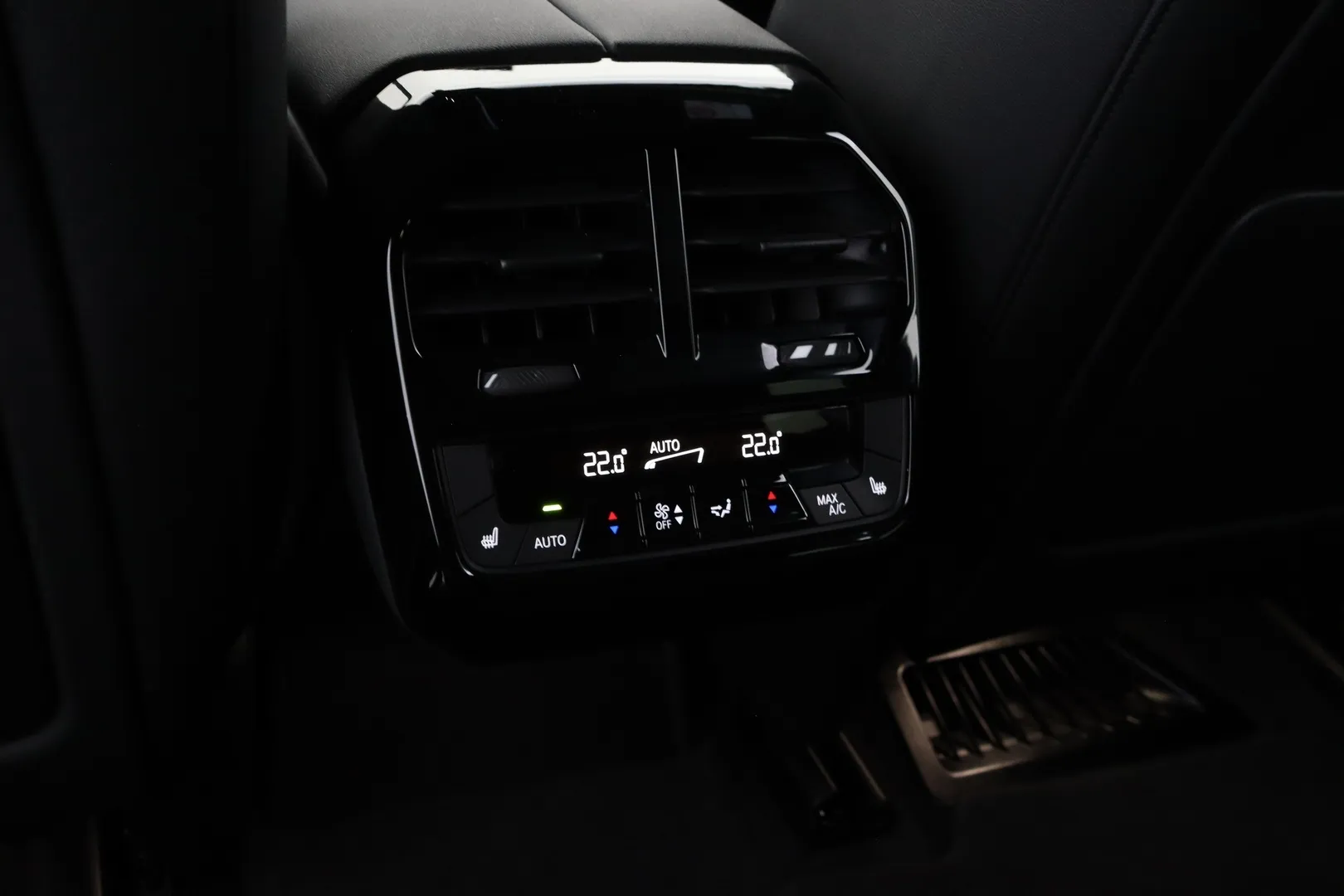 BMW iX FPB-670 carousel image