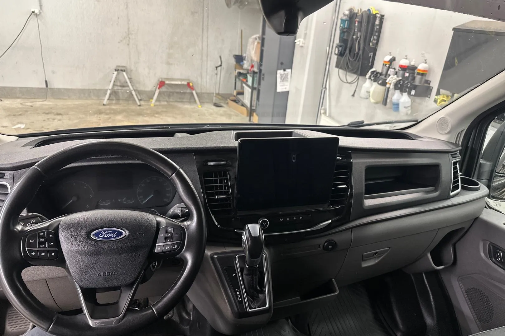 Ford Transit NNE-615 carousel image