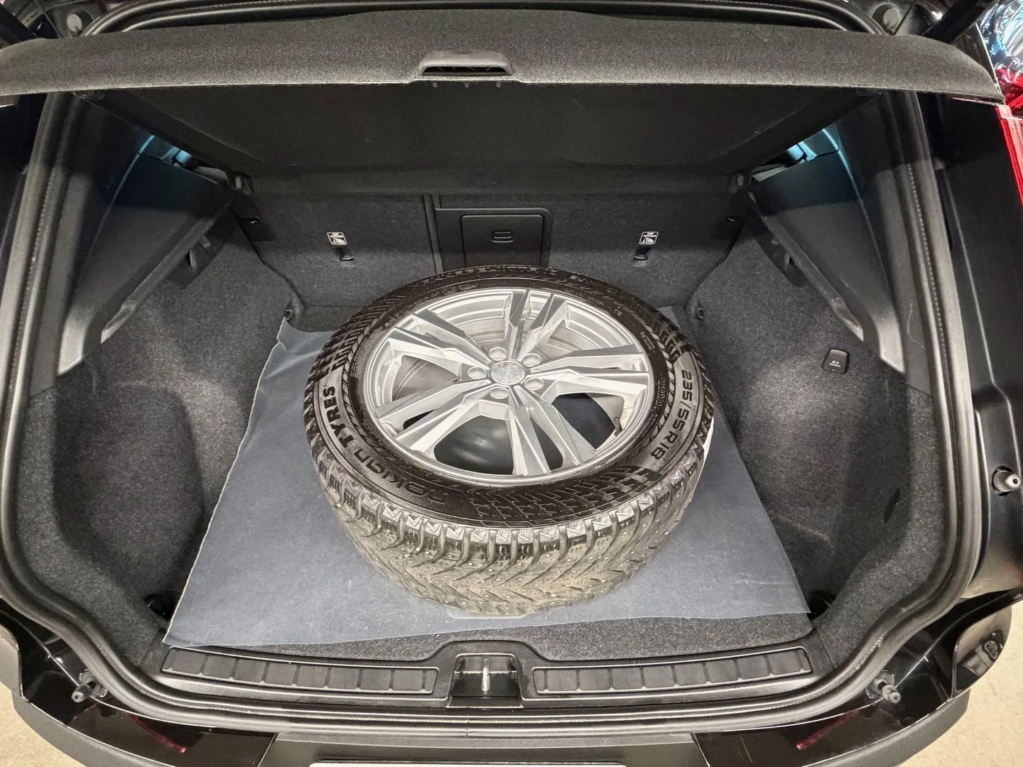 Volvo XC40 SPO-789 carousel image