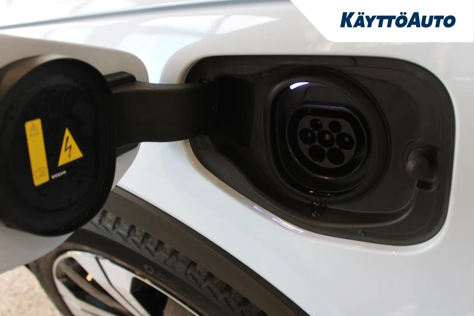 Volvo XC40 EUV-580 carousel image