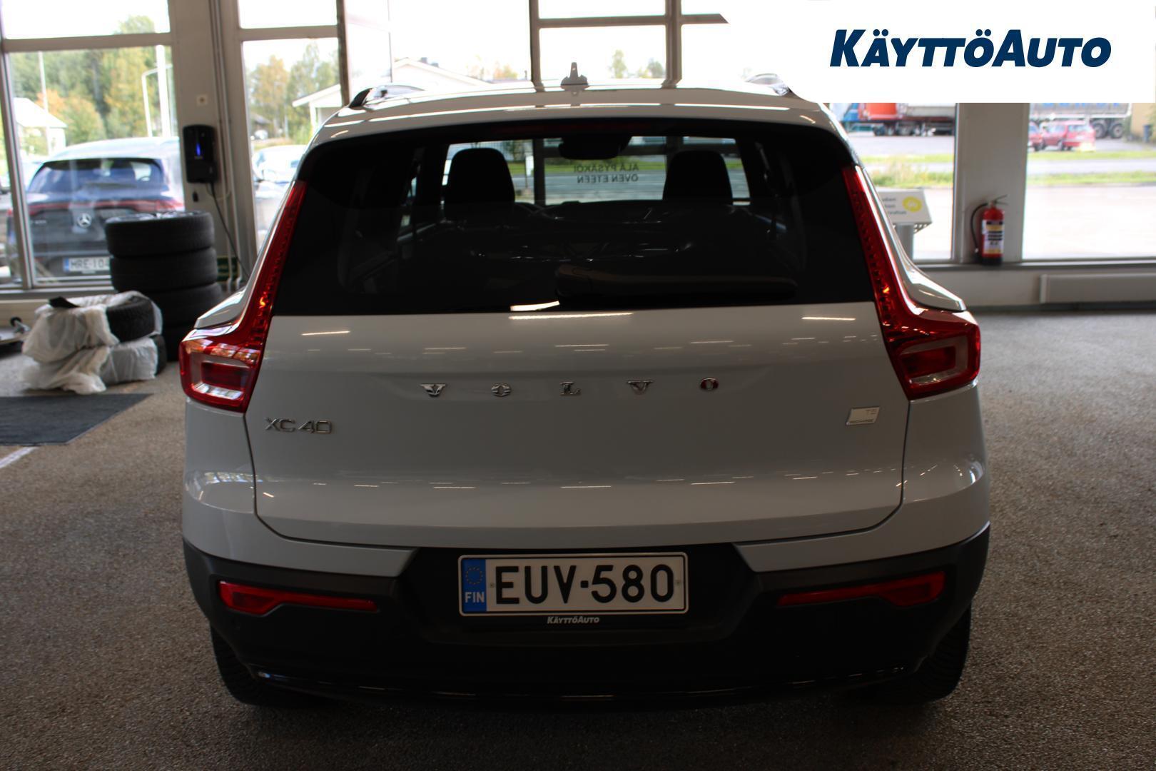 Volvo XC40 T5 TwE Plus Dark aut 2023, photo 3/25