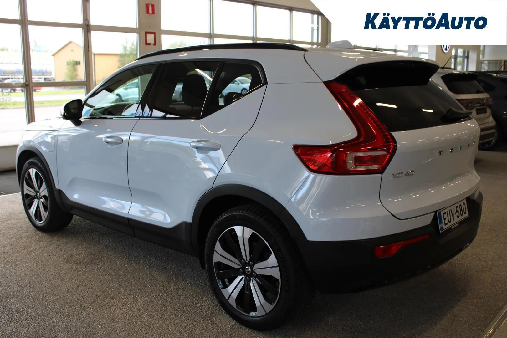 Volvo XC40 EUV-580 carousel image