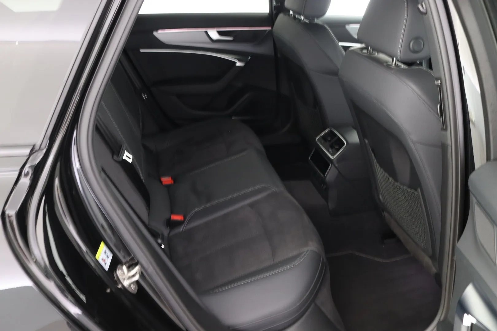 Audi A6 FRM-237 carousel image
