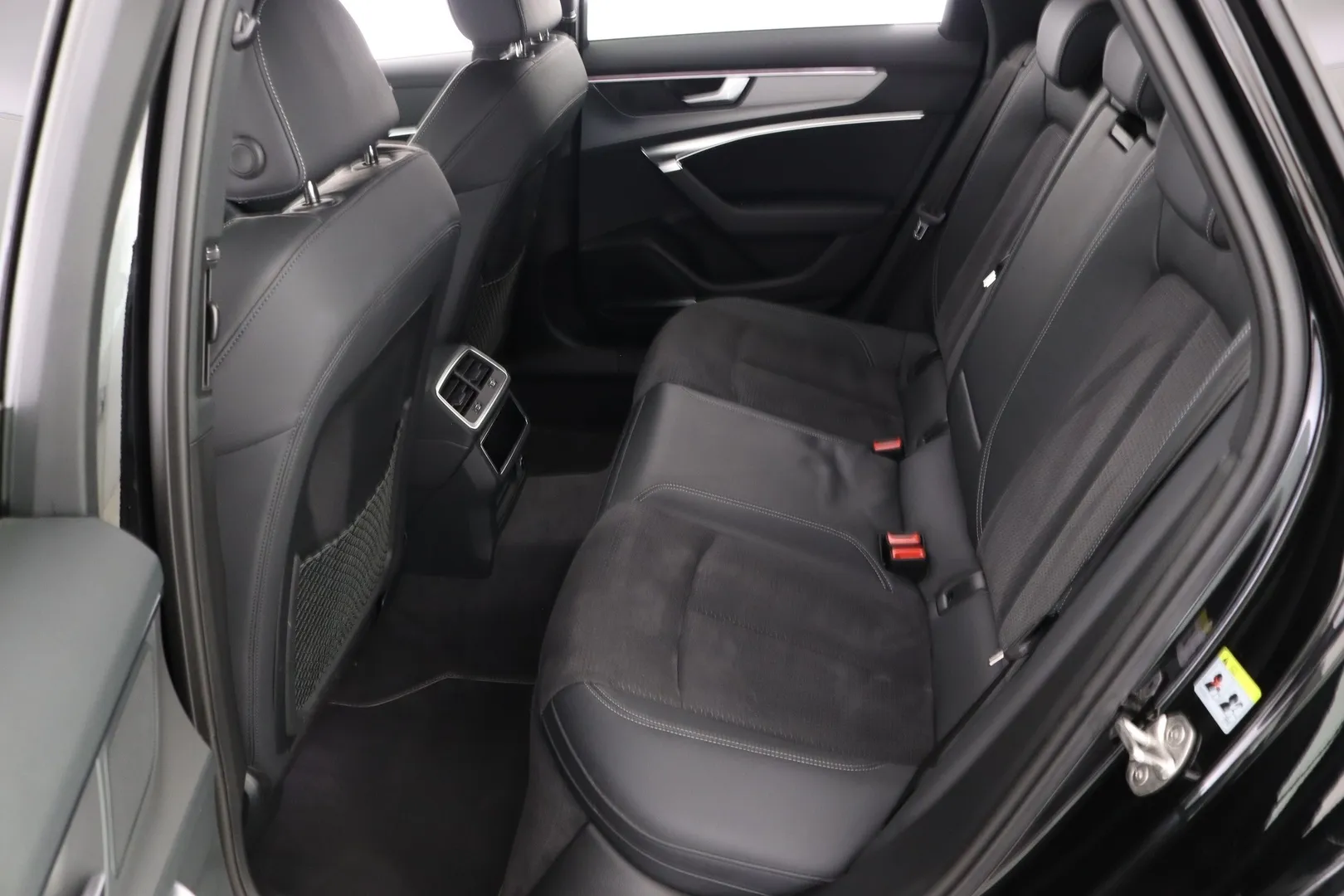 Audi A6 FRM-237 carousel image