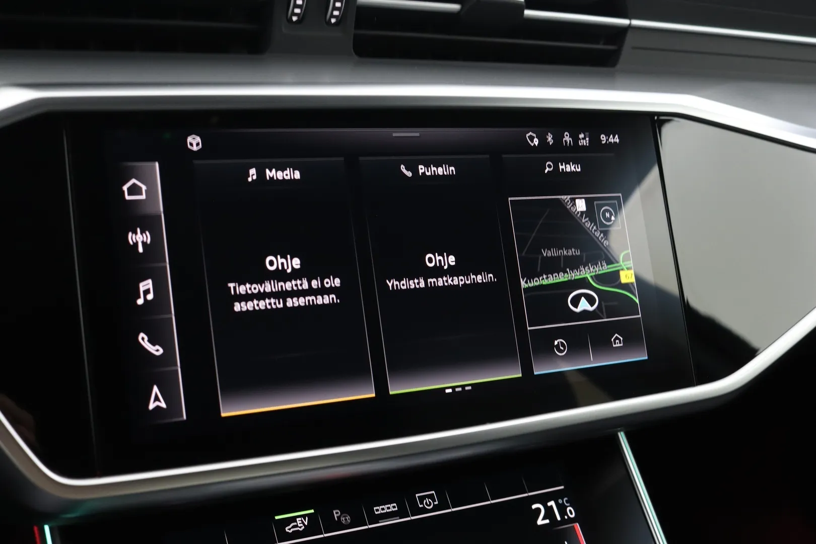 Audi A6 FRM-237 carousel image