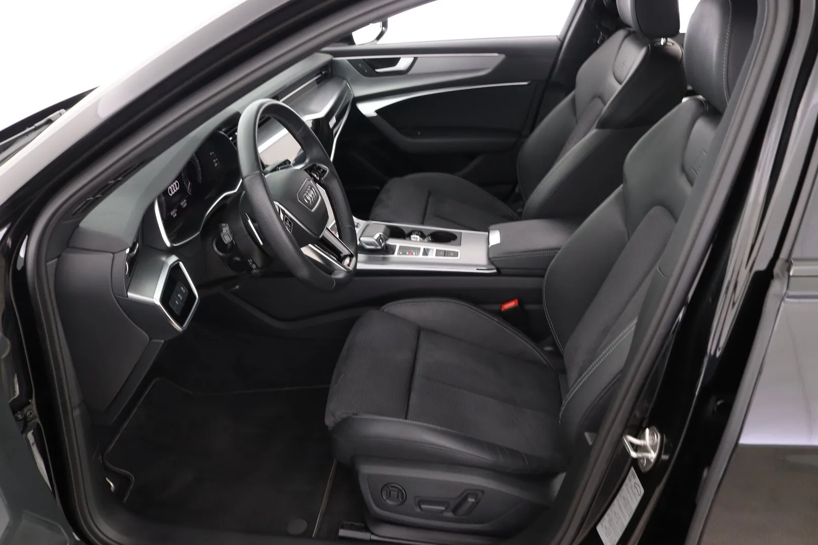 Audi A6 FRM-237 carousel image
