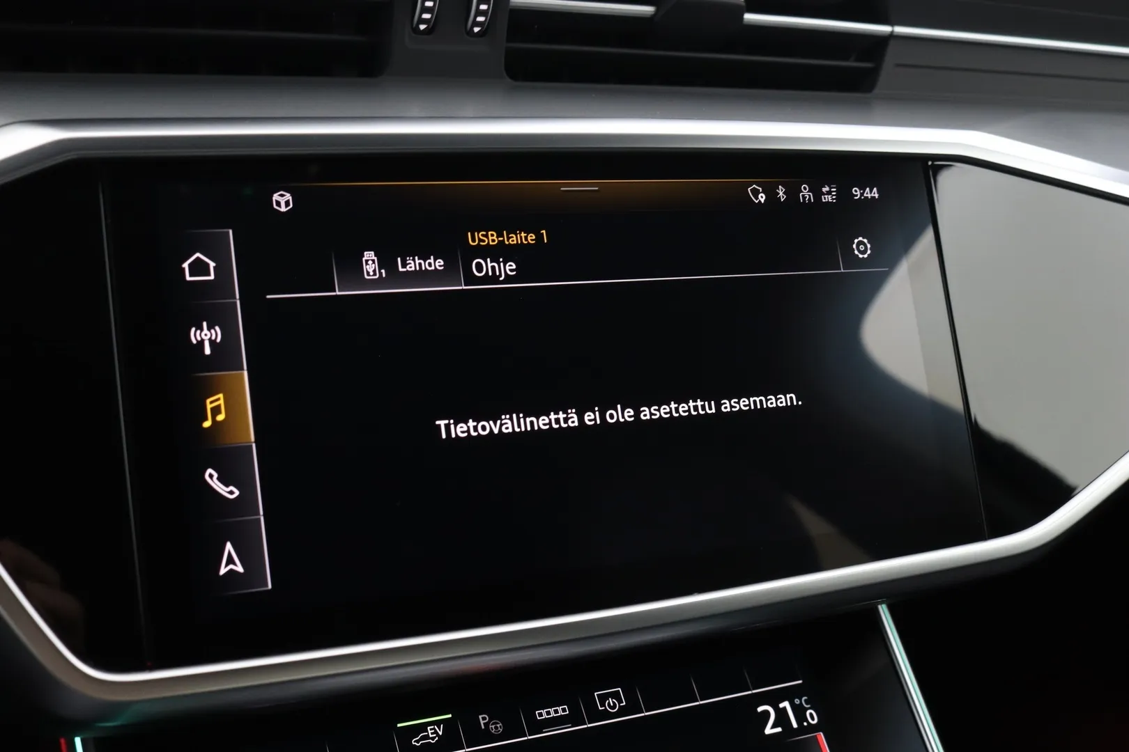 Audi A6 FRM-237 carousel image