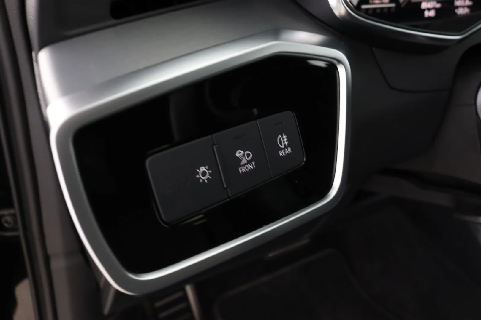 Audi A6 FRM-237 carousel image
