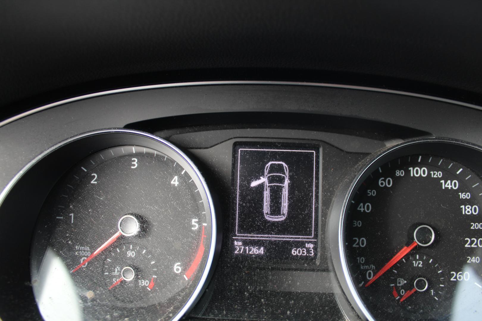 Volkswagen Passat 2019, bild 7/12