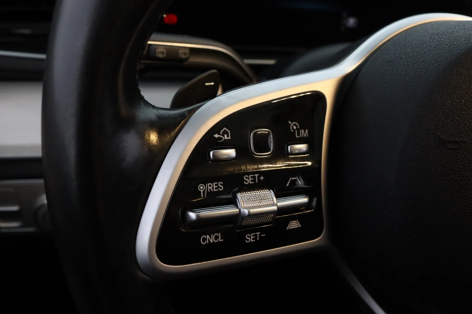 Mercedes-Benz GLS OXZ-315 carousel image
