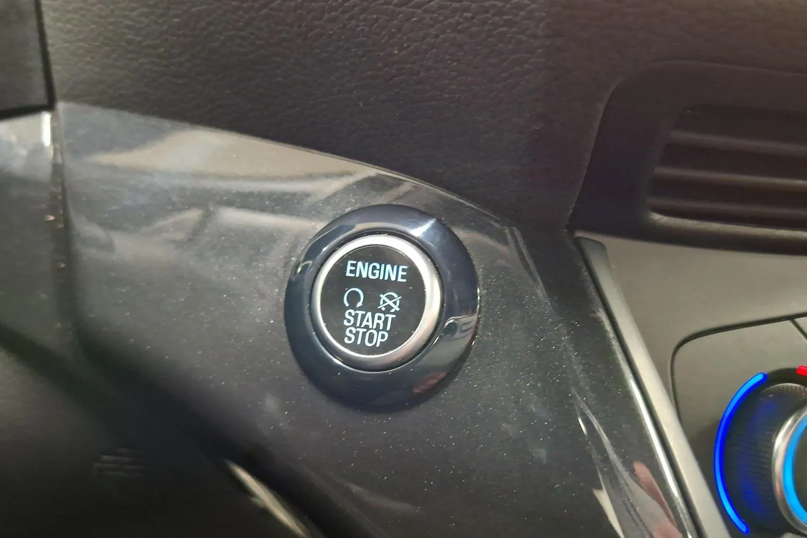 Ford Kuga INV-863 carousel image