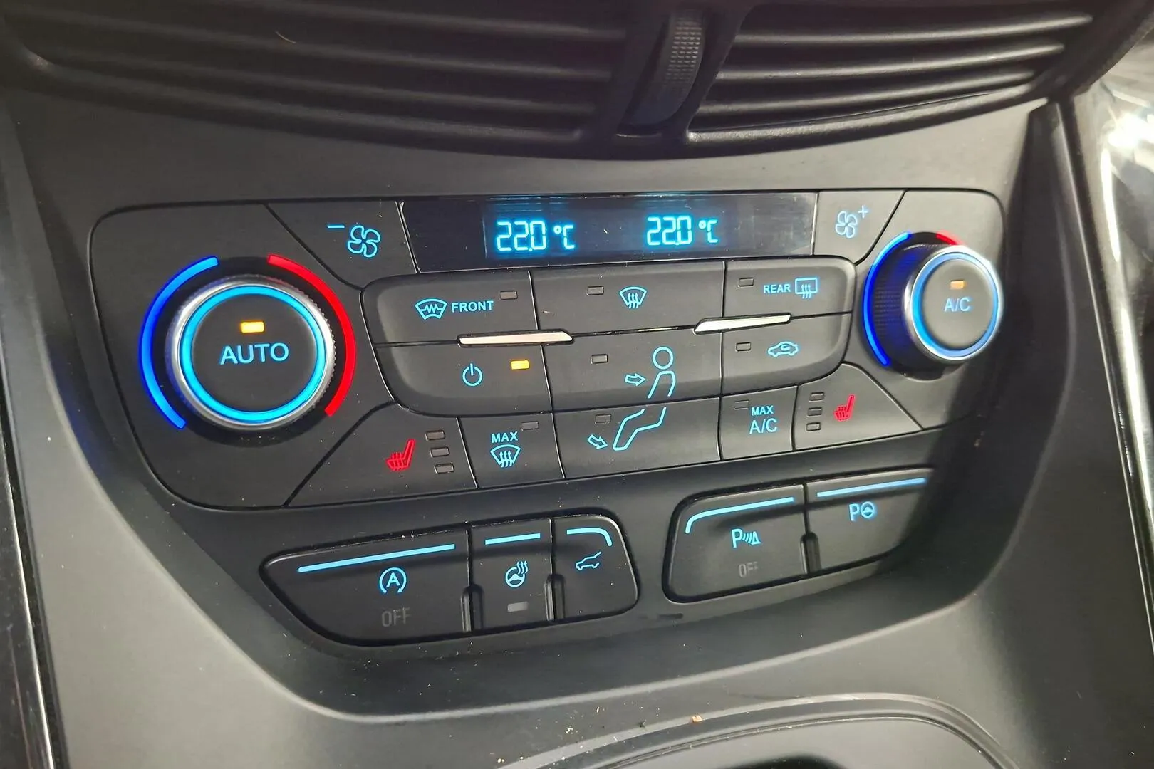Ford Kuga INV-863 carousel image