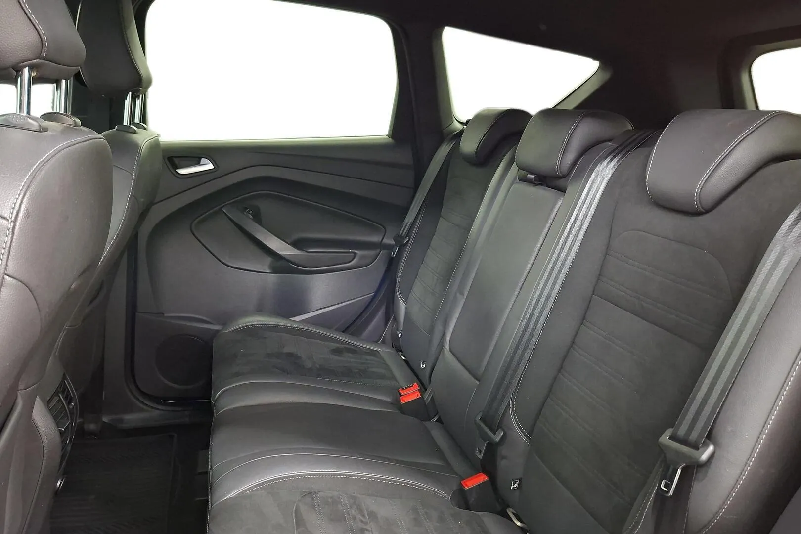 Ford Kuga INV-863 carousel image