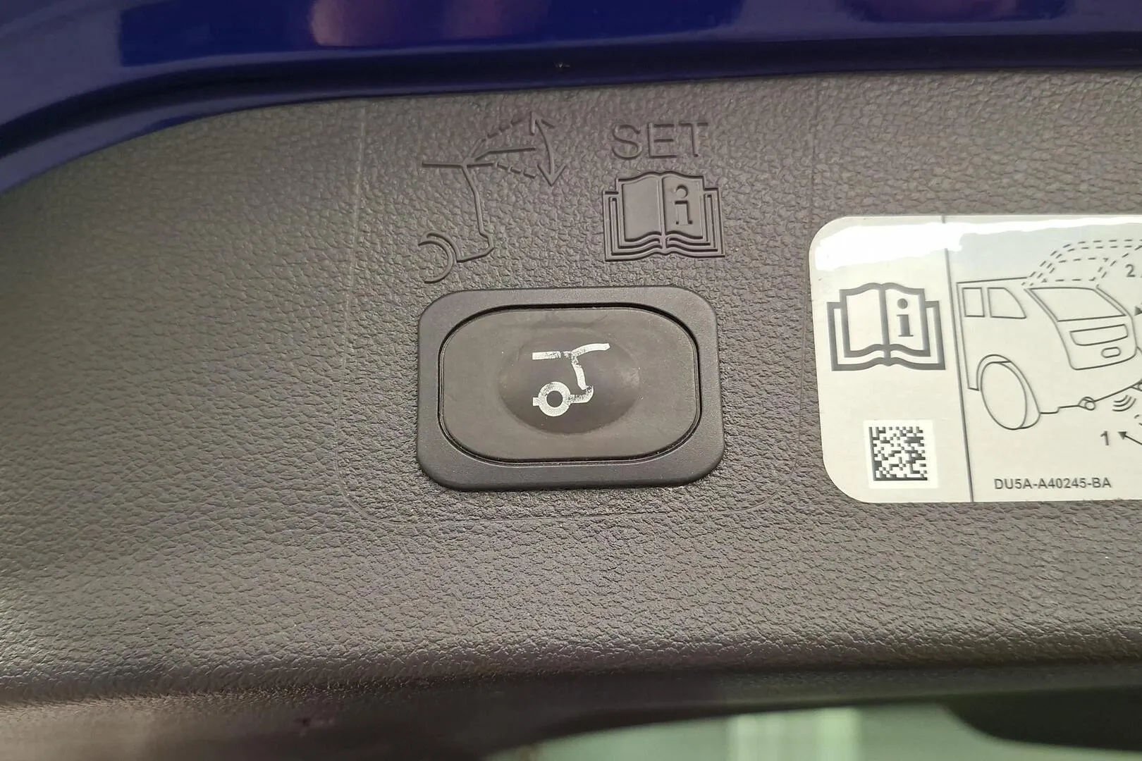Ford Kuga INV-863 carousel image