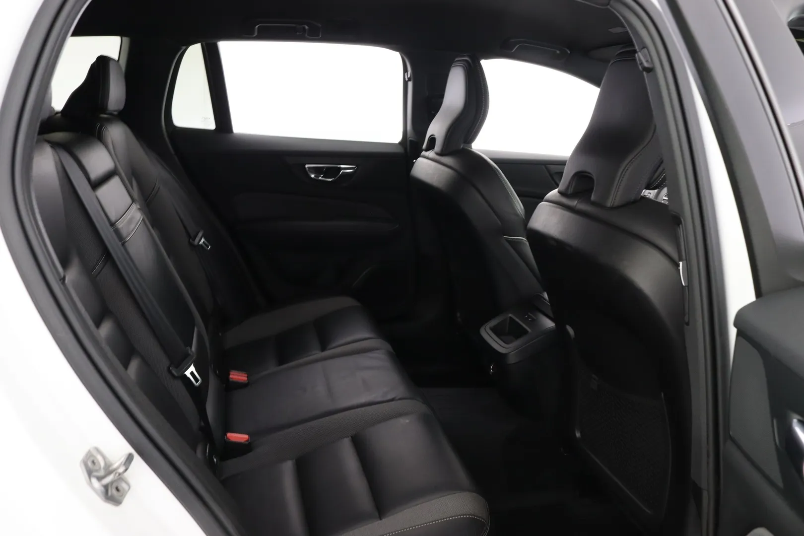 Volvo V60 OXU-881 carousel image