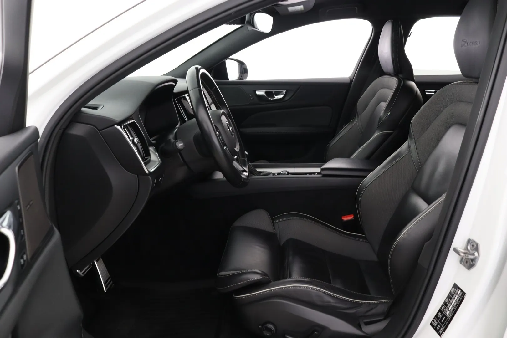 Volvo V60 OXU-881 carousel image