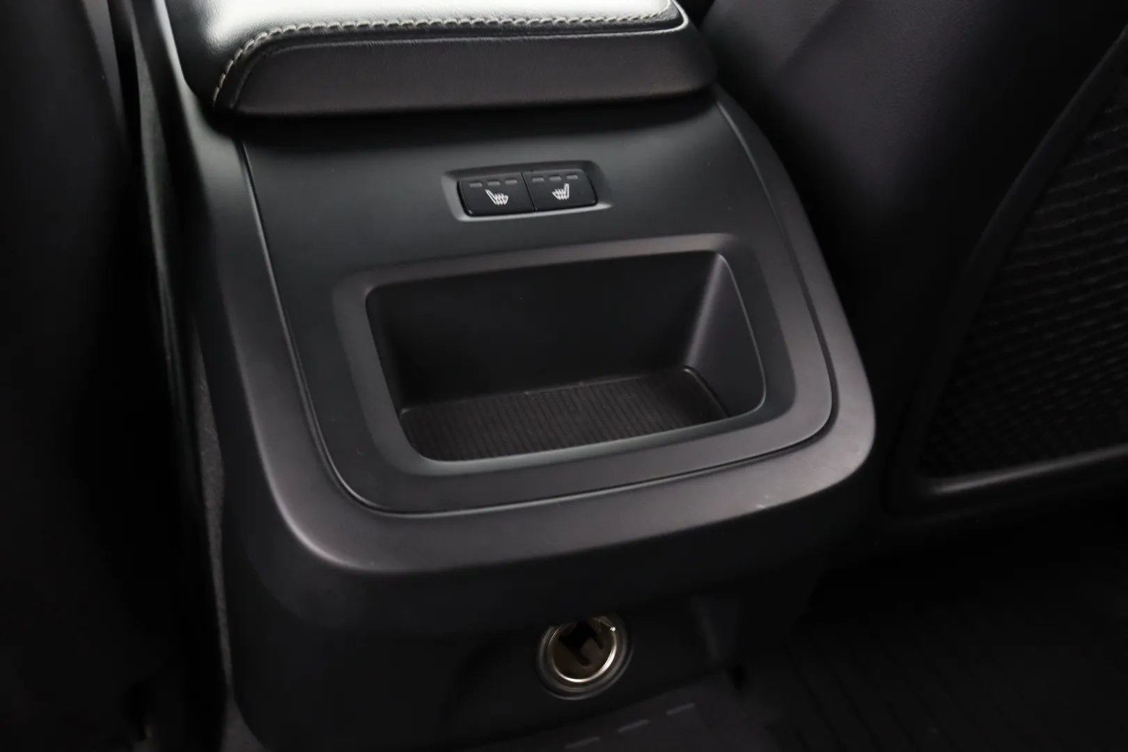 Volvo V60 OXU-881 carousel image