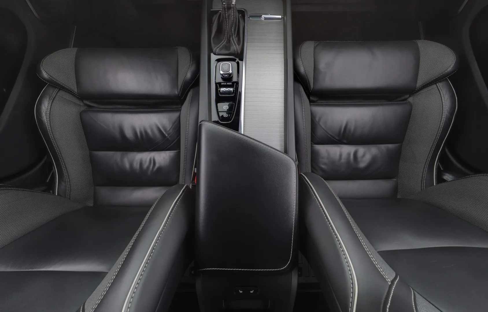 Volvo V60 OXU-881 carousel image