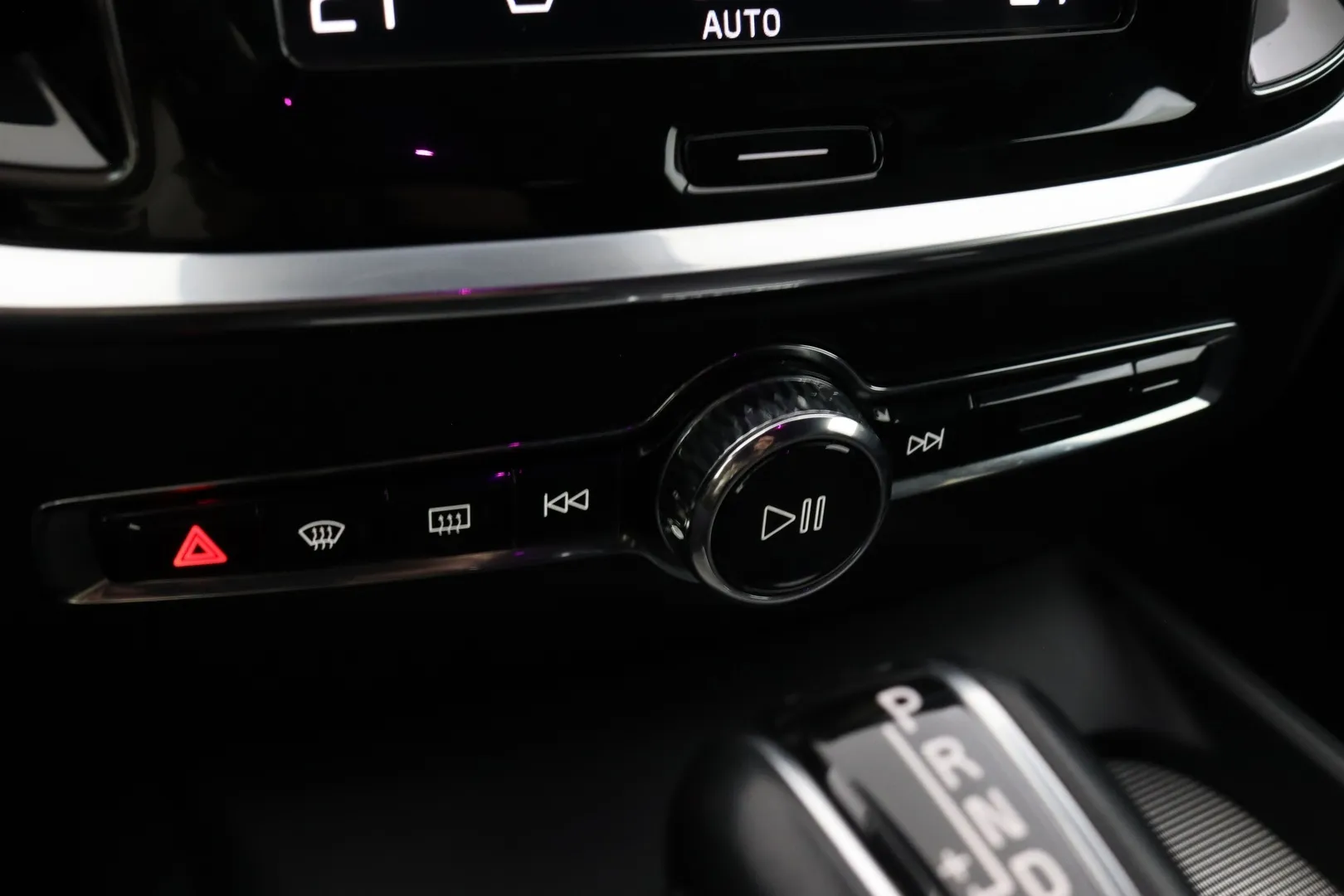 Volvo V60 OXU-881 carousel image